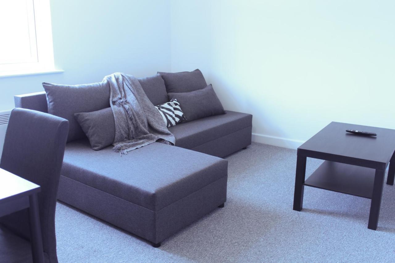 Stylish 1Br Apartment In The Heart Of Heywood Exterior foto