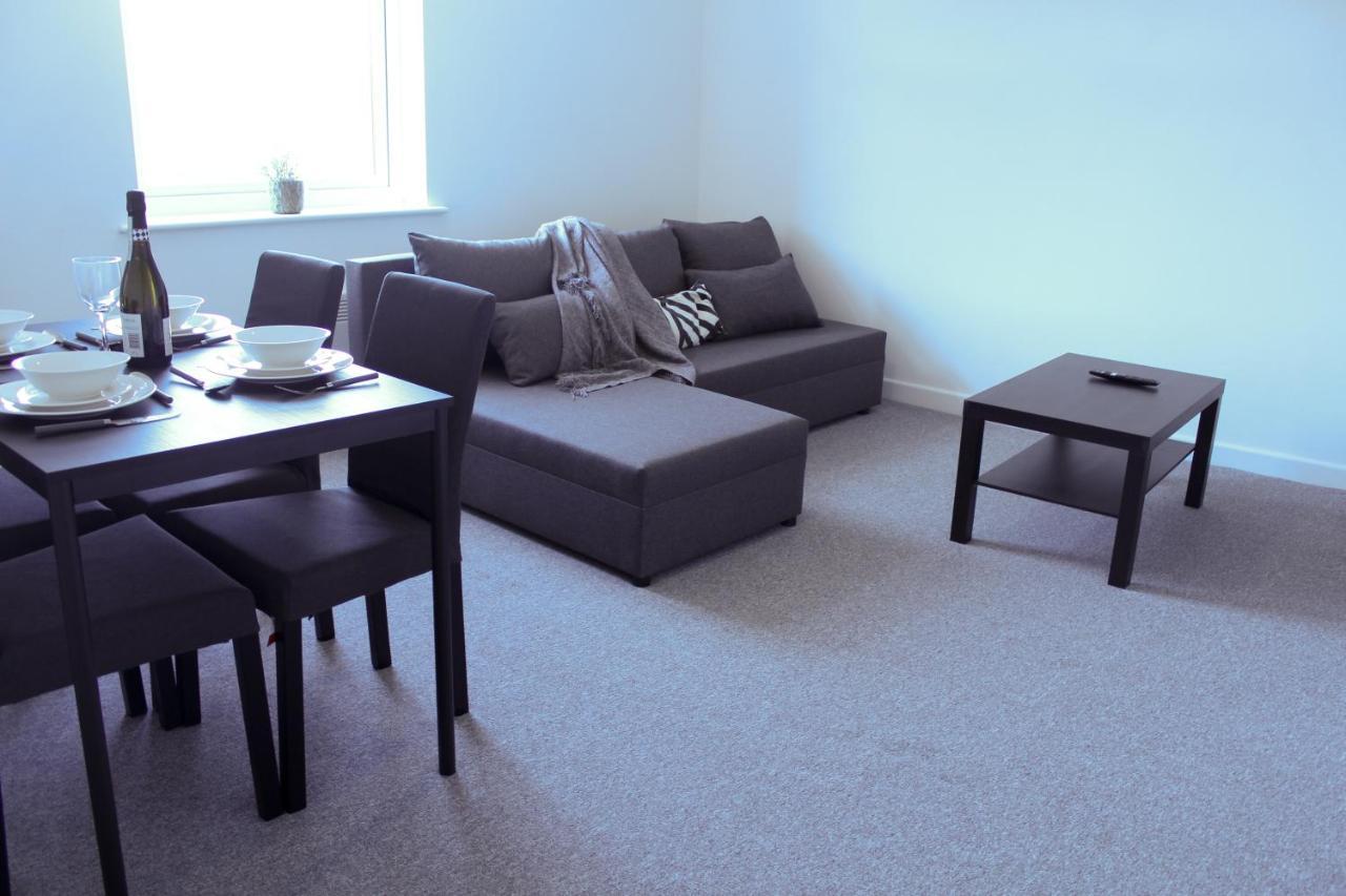 Stylish 1Br Apartment In The Heart Of Heywood Exterior foto